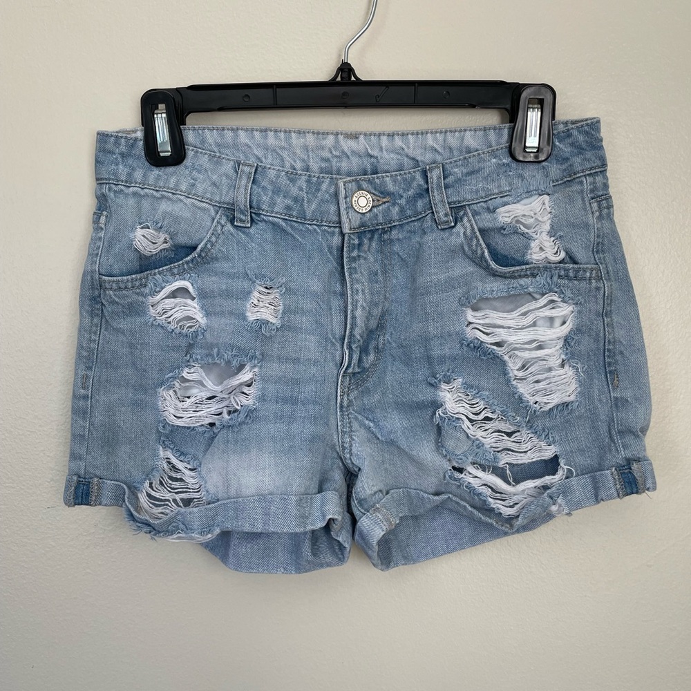 H&M &Denim | Distressed Shorts | Size 4
